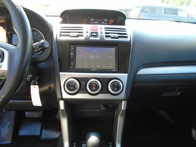 2018 Subaru Forester Premium - Photo 15