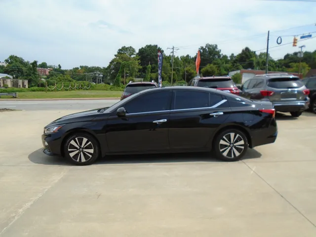 2021 Nissan Altima 2.5 SL FWD photo