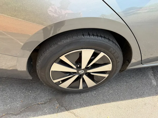 2019 Nissan Altima SV - Photo 7