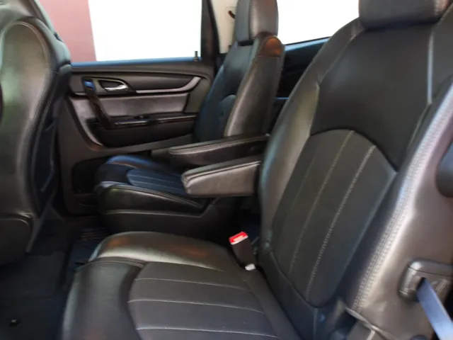 2016 Chevrolet Traverse LTZ photo 9