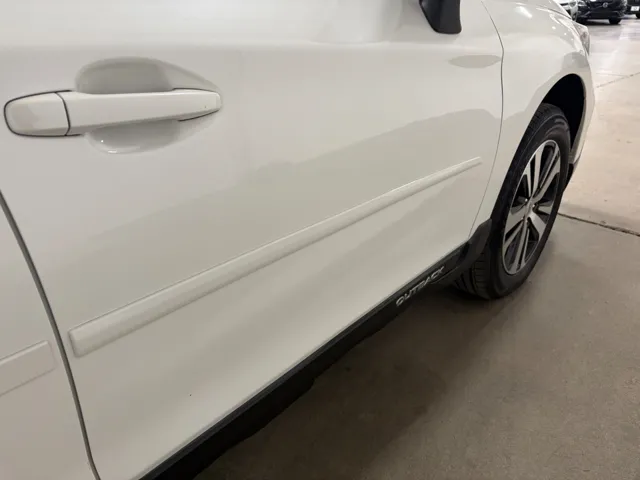 2019 Subaru Outback Limited - Photo 9