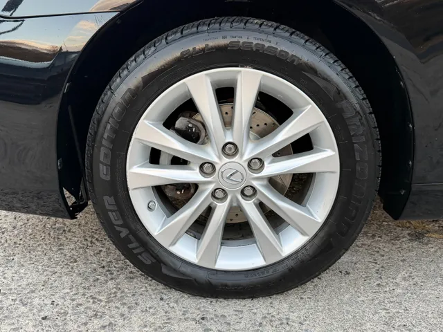 2010 Lexus ES 350 - Photo 29