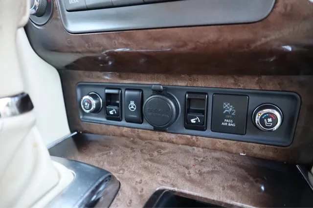 2014 Infiniti QX80 photo 21