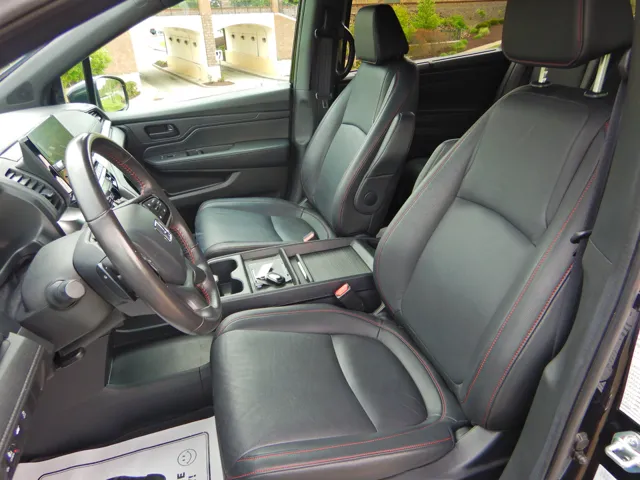 2025 Honda Odyssey Sport L - Photo 13