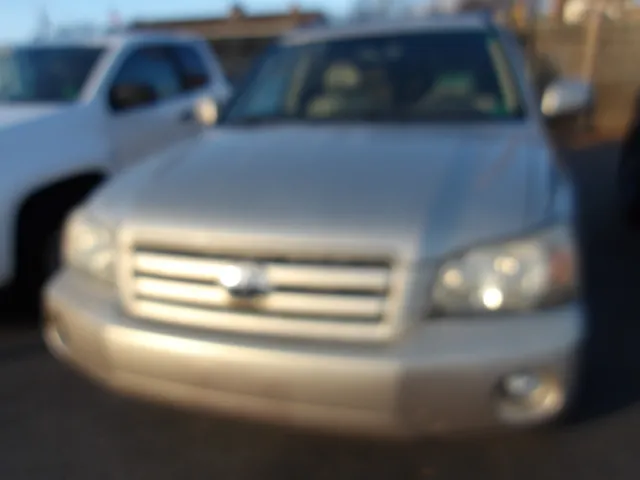 2005 Toyota Highlander Base's photo