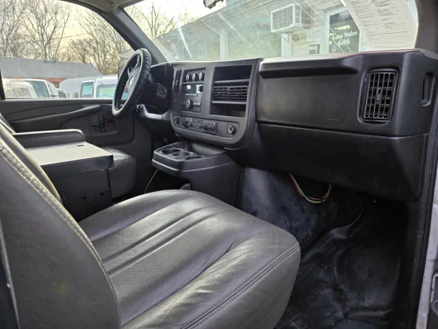 2013 Chevrolet Express Cargo Work Van - Photo 54