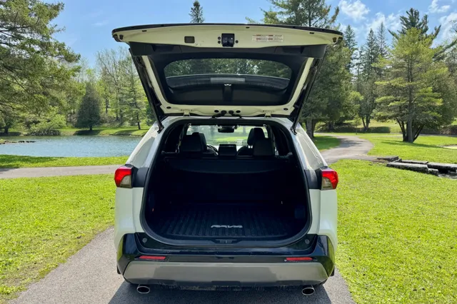 2021 Toyota RAV4 XSE - Photo 34