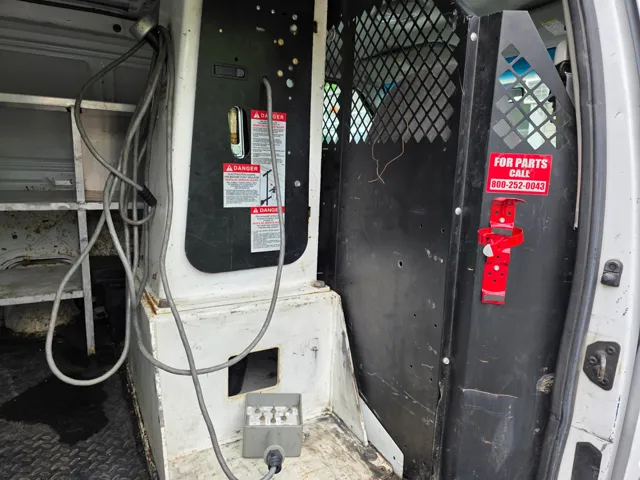 2005 Ford Econoline Van Commercial - Photo 62