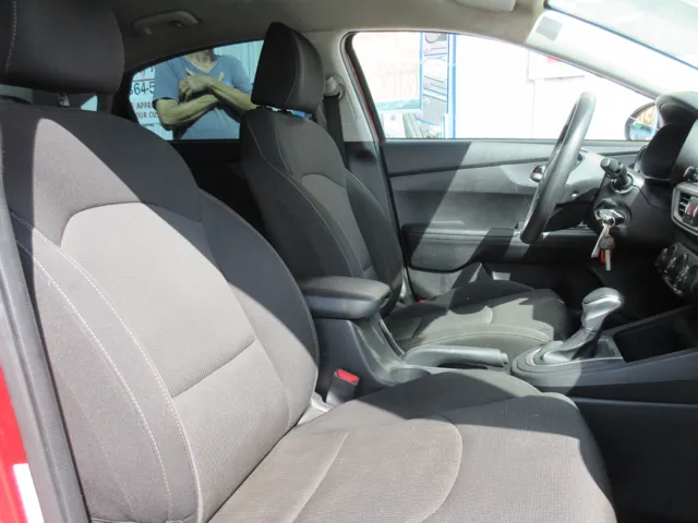 2020 Kia FORTE LXS - Photo 14