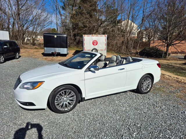 2012 Chrysler 200 Limited