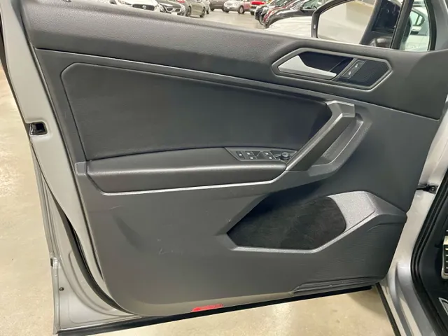 2021 Volkswagen Tiguan SE R-LINE BLACK - Photo 10