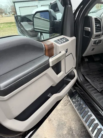 2017 Ford F-150 Lariat - Photo 9