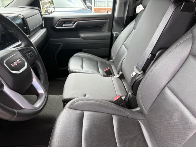 2025 GMC Sierra 1500 SLT - Photo 13