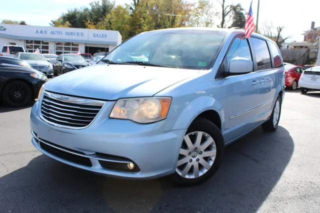 2012 Chrysler Town & Country Touring