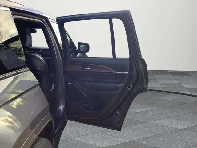 2022 Jeep Grand Cherokee Summit - Photo 17