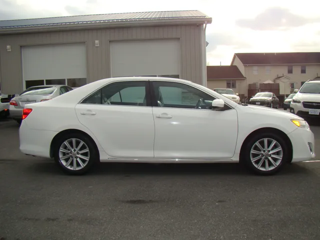 2013 Toyota Camry's photo