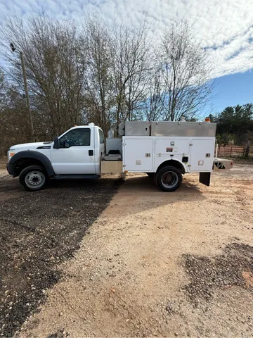 2012 Ford F-450 Super Duty Chassis Cab's photo