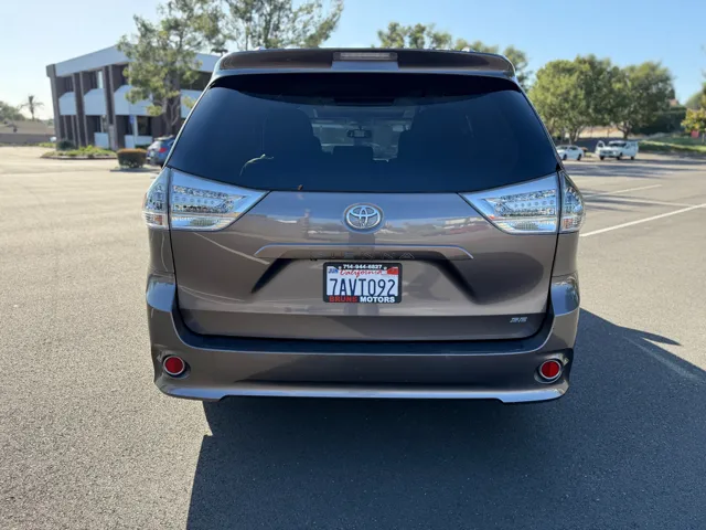 2013 Toyota Sienna SE - Photo 6