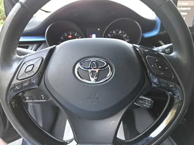 2019 Toyota C-HR XLE Limited photo 14