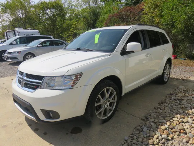 2014 Dodge Journey SXT photo 2