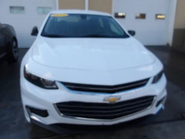 2017 Chevrolet Malibu 1LS's photo