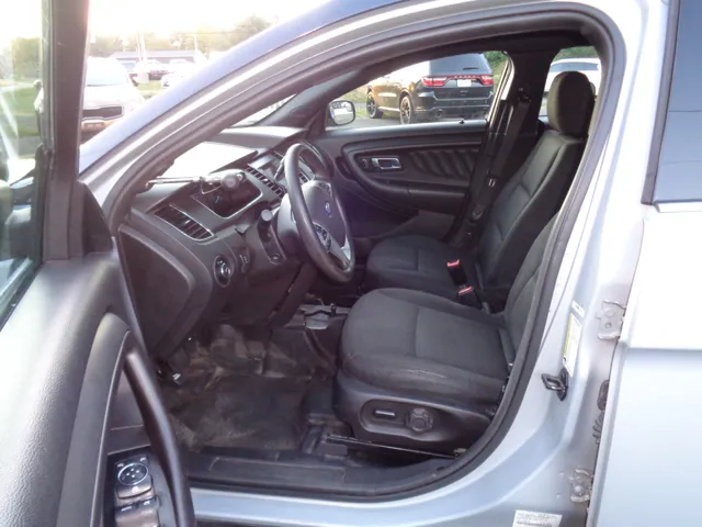 2016 Ford Taurus - Photo 10