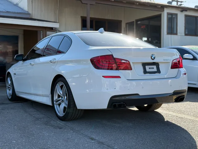 2012 BMW 5 Series 550i - Photo 7