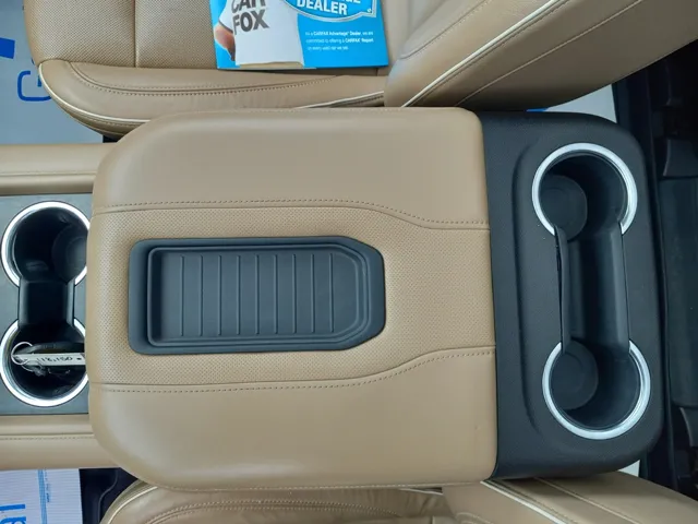 2021 Chevrolet Suburban Premier - Photo 16