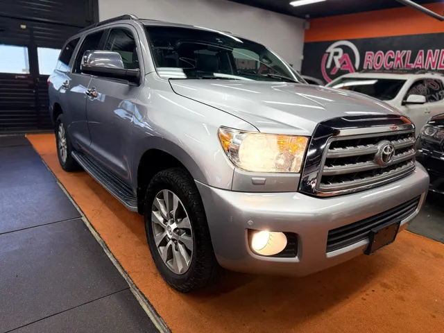 2016 Toyota Sequoia 5.7 Auto Limited's photo