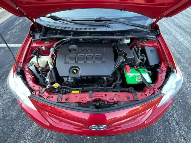 2013 Toyota Corolla L - Photo 31