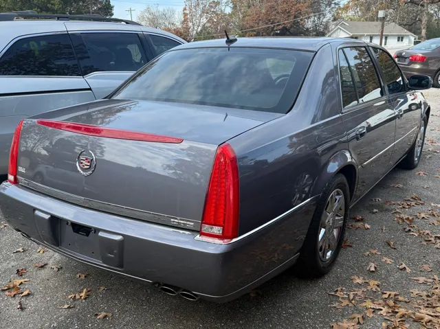 2007 Cadillac DTS photo 3