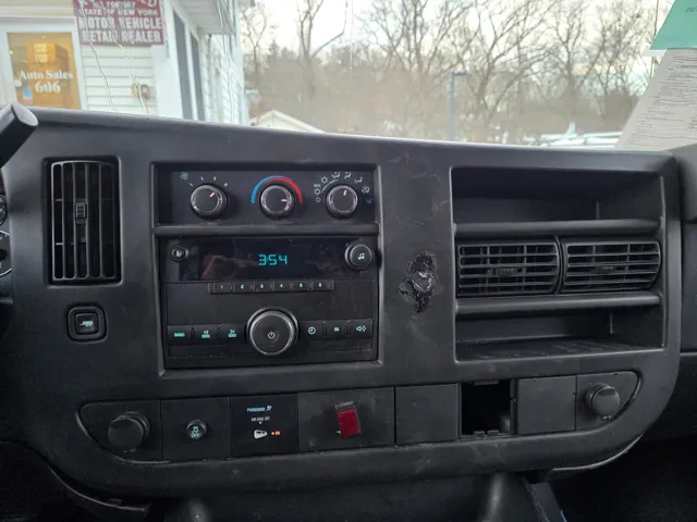 2012 Chevrolet Express Cargo Work Van - Photo 17