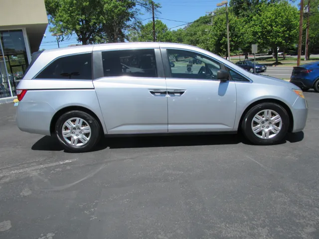 2013 Honda Odyssey LX - Photo 8