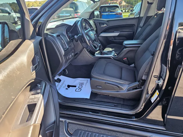 2020 Chevrolet Colorado LT photo 8