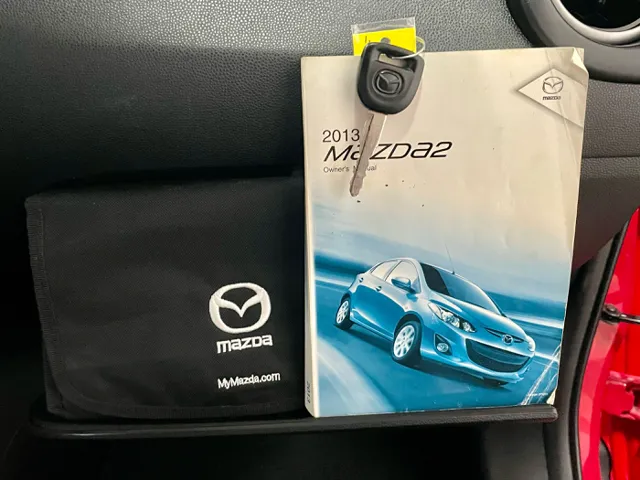 2013 Mazda Mazda2 Sport photo 18