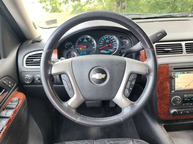 2011 Chevrolet Tahoe LT photo 23