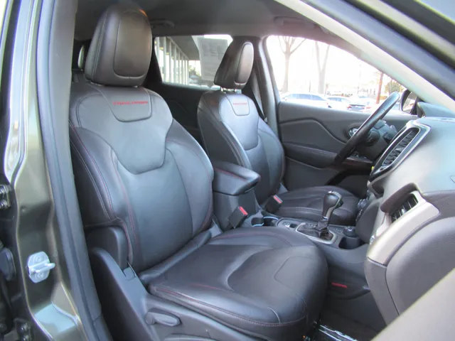 2015 Jeep Cherokee Trailhawk - Photo 19
