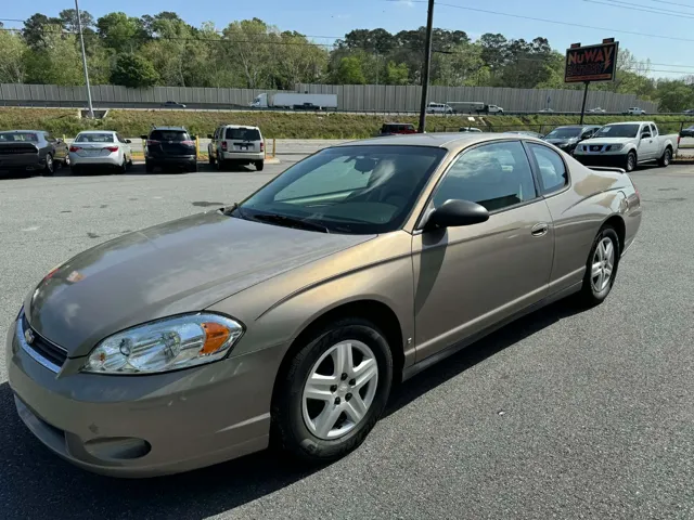 2006 Chevrolet Monte Carlo LS - Photo 2