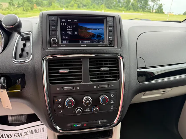 2017 Dodge Grand Caravan SXT - Photo 13