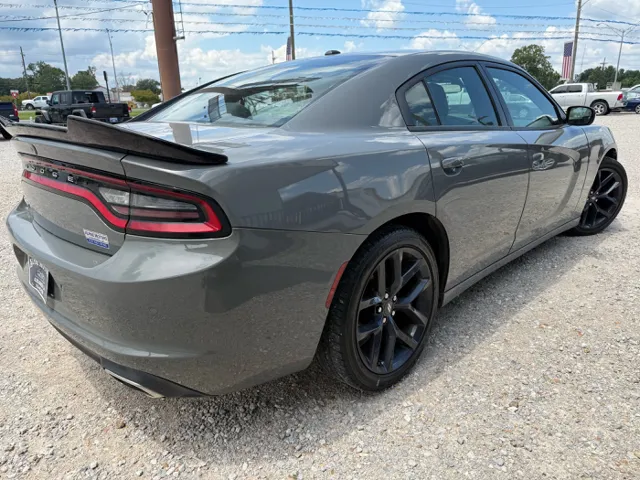 2019 Dodge Charger SXT photo 4