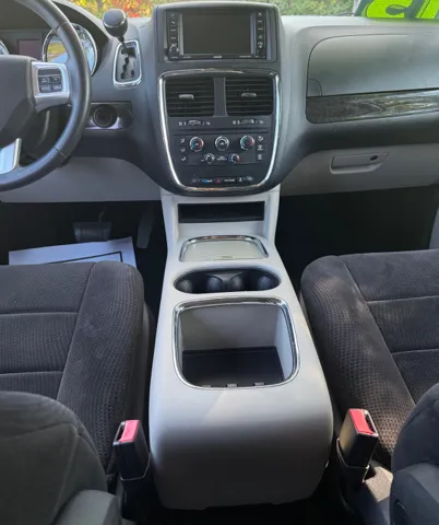 2013 Dodge Grand Caravan SXT photo 6