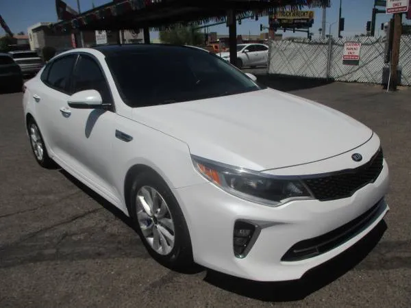 2018 Kia Optima S AT's photo