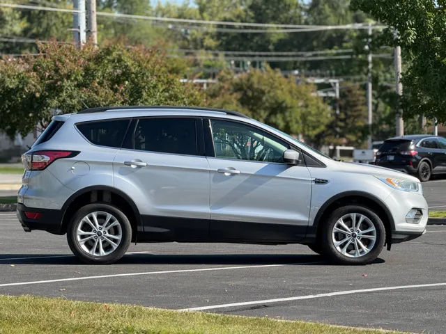 2017 Ford Escape SE photo 4