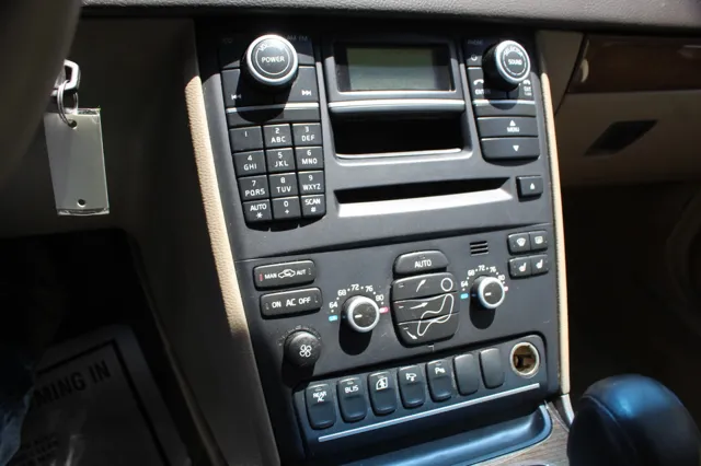 2011 Volvo XC90 3.2 - Photo 17