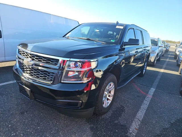 2015 Chevrolet Suburban LS's photo