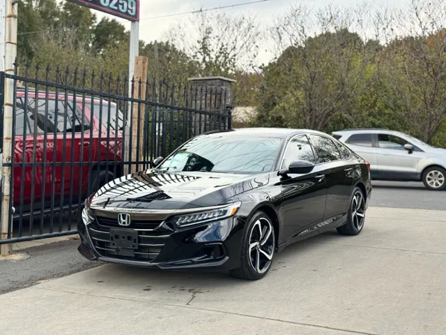 2022 Honda Accord Sport's photo