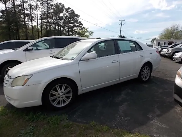 2006 Toyota Avalon Limited's photo