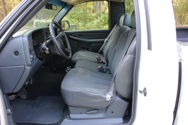 2002 GMC Sierra 1500 Standard - Photo 9