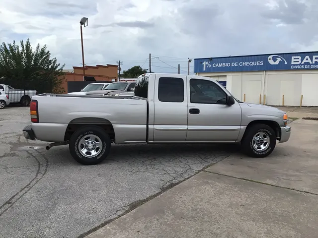 2004 GMC Sierra 1500 SLE - Photo 8