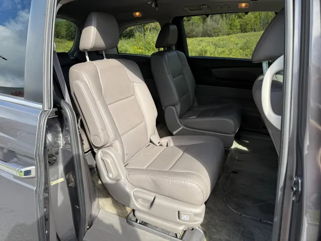 2015 Honda Odyssey EX-L photo 18